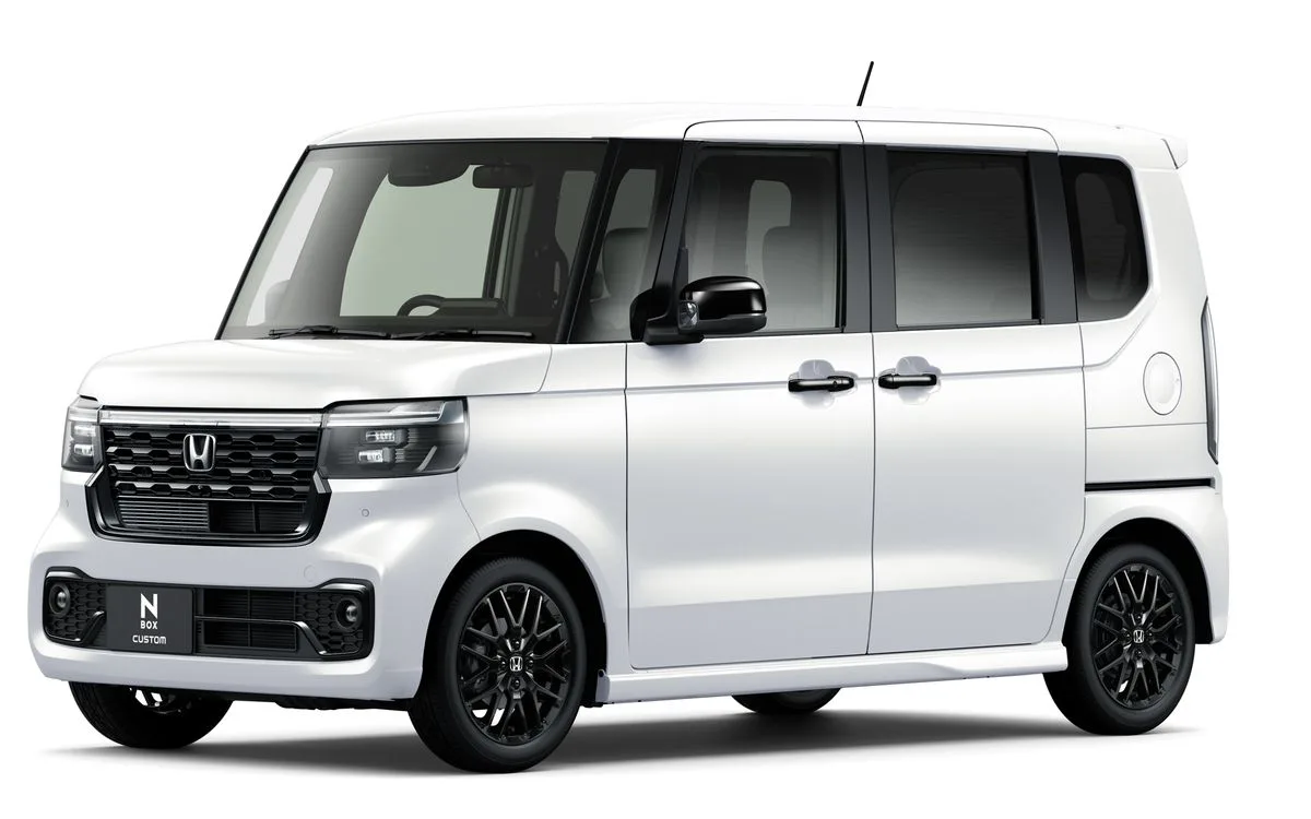 N-BOX CUSTOM blackstyle