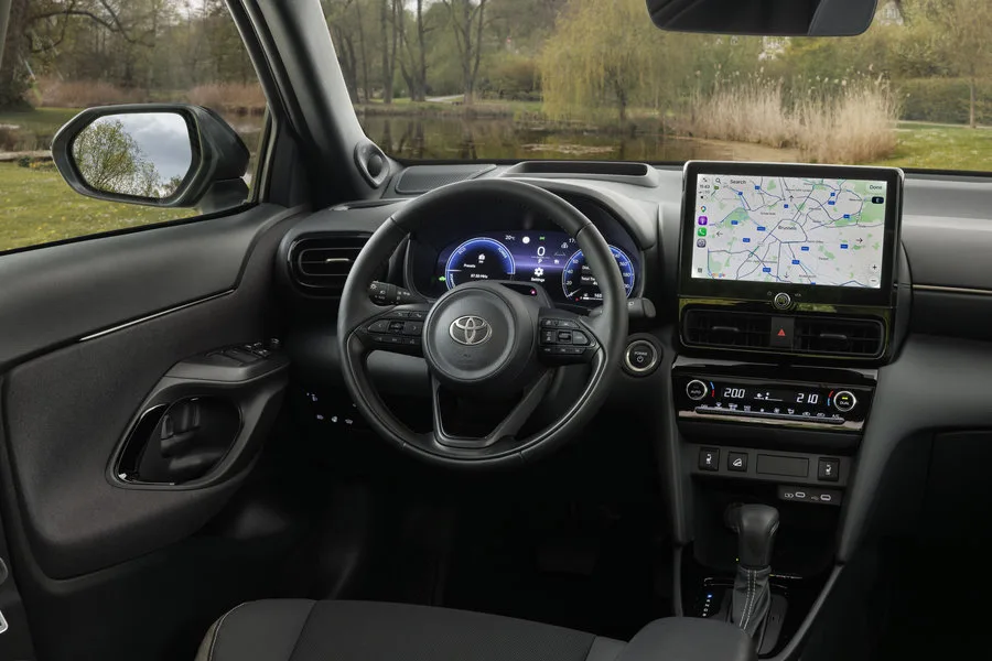 yariscross_highgrade_preciousbronze